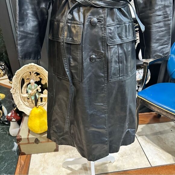 Berry’s on Main Columbia SC Boutique Vintage Leather Trench Coat - Picture 4 of 14